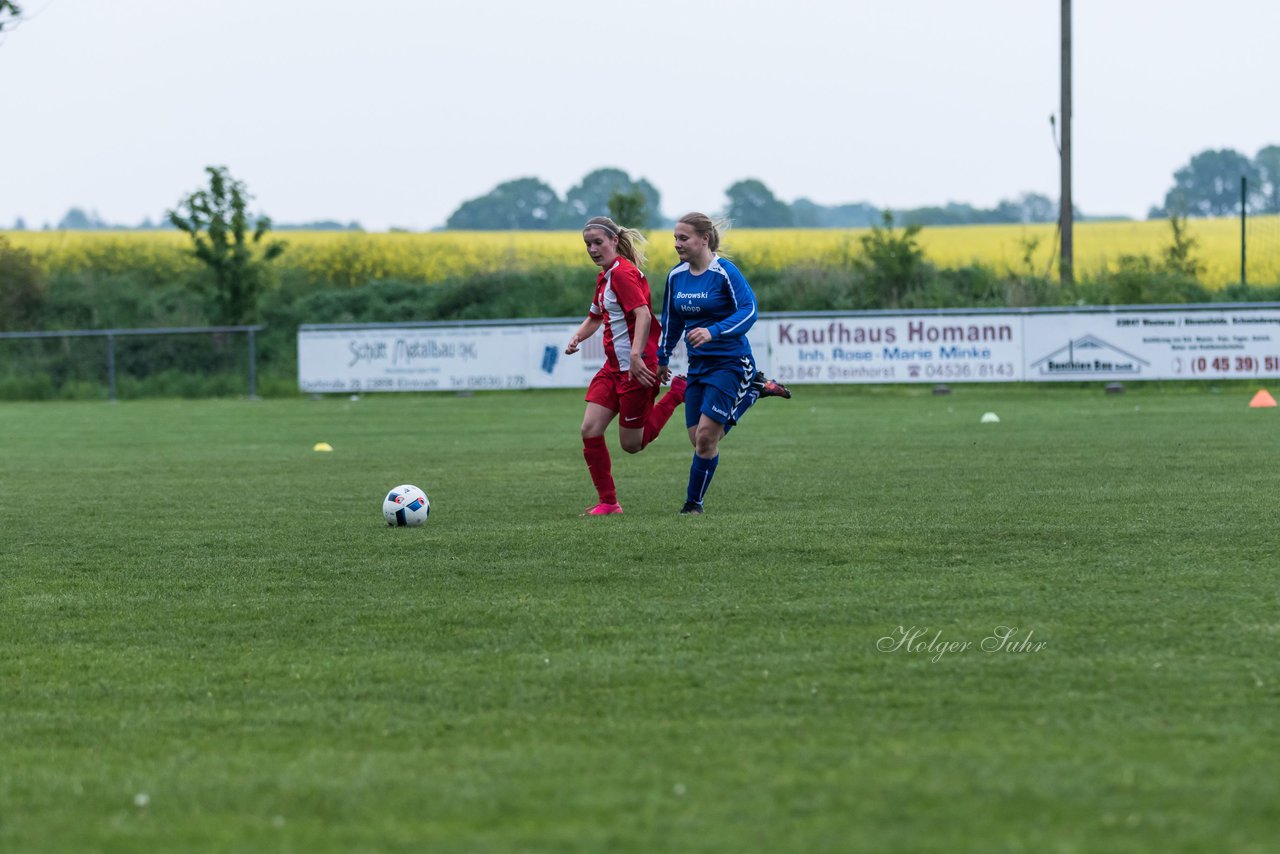 Bild 68 - wCJ SV Steinhorst/Labenz - VfL Oldesloe : Ergebnis: 18:0